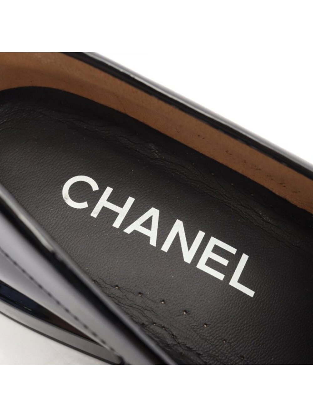 Chanel Loafers CC Logo Black Patent Leather - Picture 5 of 7